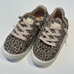 Roxy Slide On Sneakers!